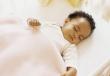 Prečo dieťa močí v noci - príčiny a liečba