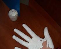 DIY novoročné rukavice vyrobené zo slaného cesta
